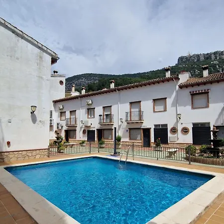 La Casa Del Senderista * Arroyo Frio